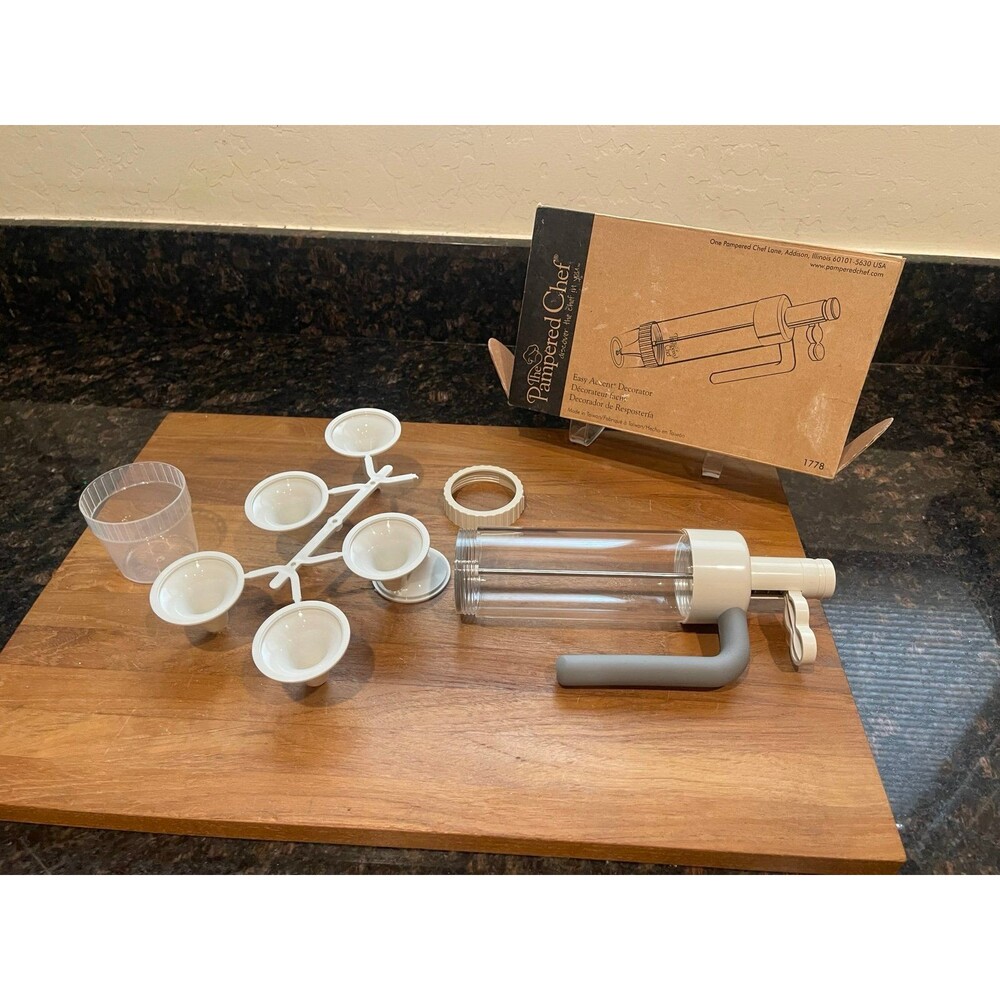 Pampered chef cookie decorator 1778